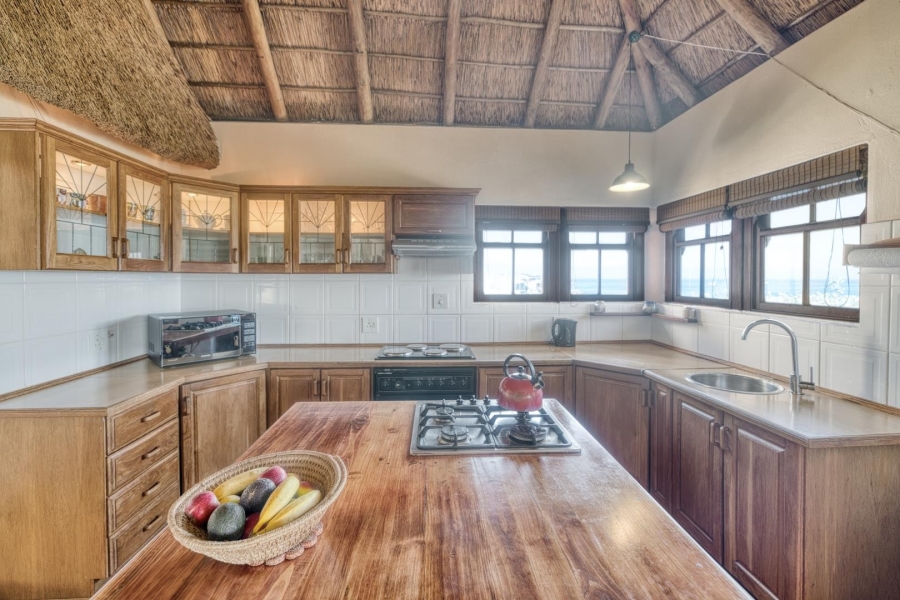 5 Bedroom Property for Sale in De Kelders Western Cape